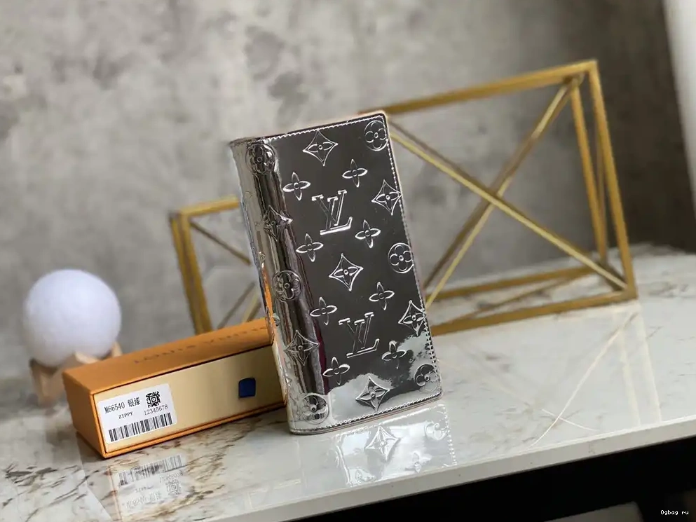VUITTON LOUIS BRAZZA WALLET 0426